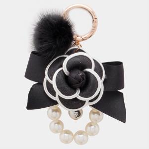 FLOWER PEARL FUR KEY CHAIN