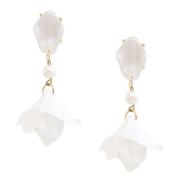 FLOWER PETAL PEARL BEAD DANGLE EARRING