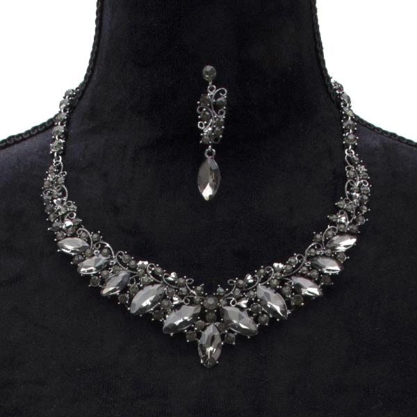 TEARDROP STONE ELEGANT EVENING V NECKLACE EARRING SET