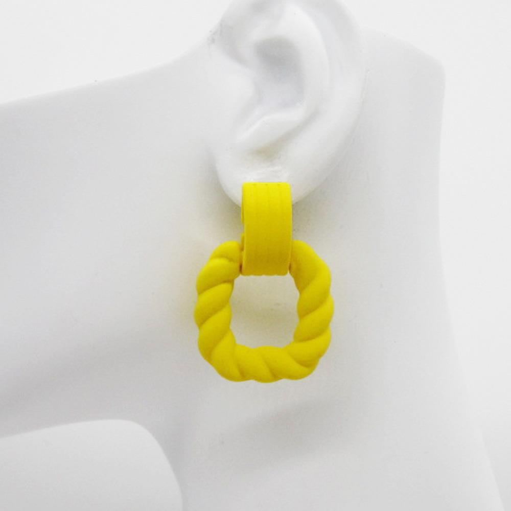COLOR TWISTED SQUARE EARRING