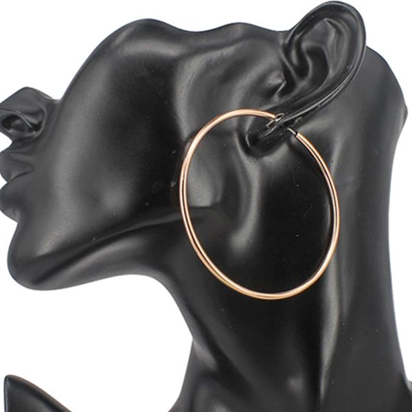 METAL HOOP EARRING
