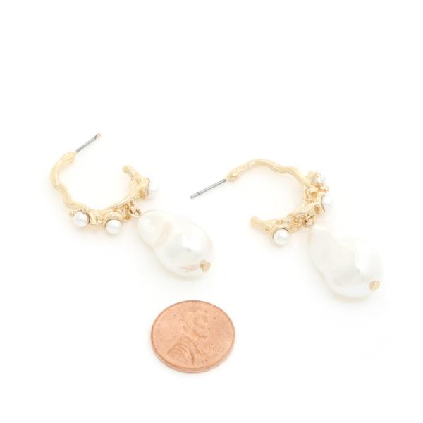 PEARL BEAD ORGANIC SHAPE DANGLE EARRING