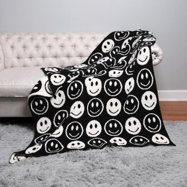 SMALL HAPPY FACE THROW BLANKET