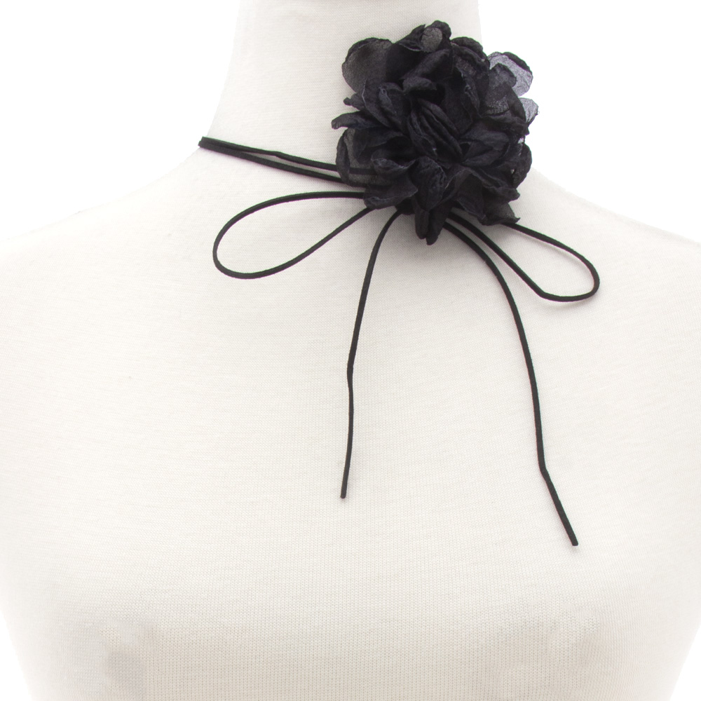 FLOWER CHOKER NECKLACE
