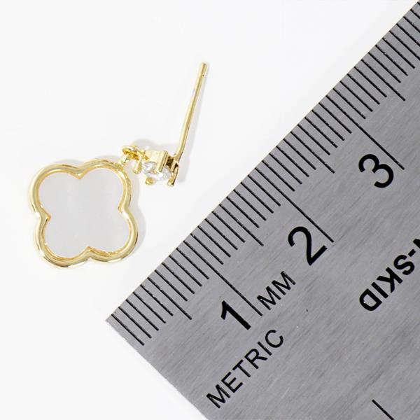 CLOVER CRYSTAL DANGLE EARRIN