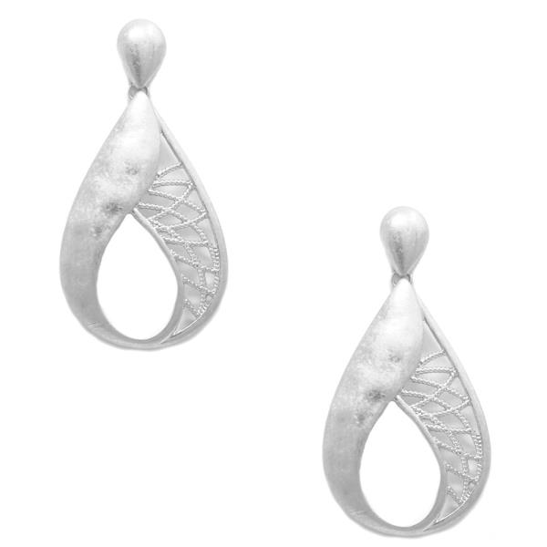 FILIGREE HAMMERED TEARDROP EARRING