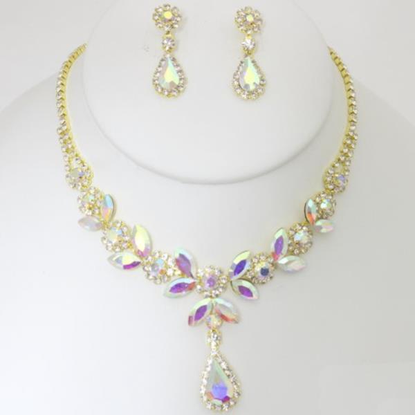 RHINESTONE CRYSTAL DESIGN NECKLACE AND EARRING SET