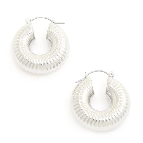 FASHION TEXTURED SNUG HOOP EARRING