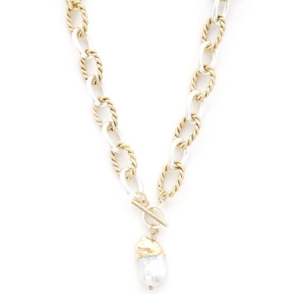 PEARL BEAD TWISTED OVAL LINK NECKLACE