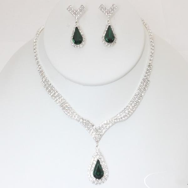 TEARDROP V SHAPE RHINESTONE NECKLACE