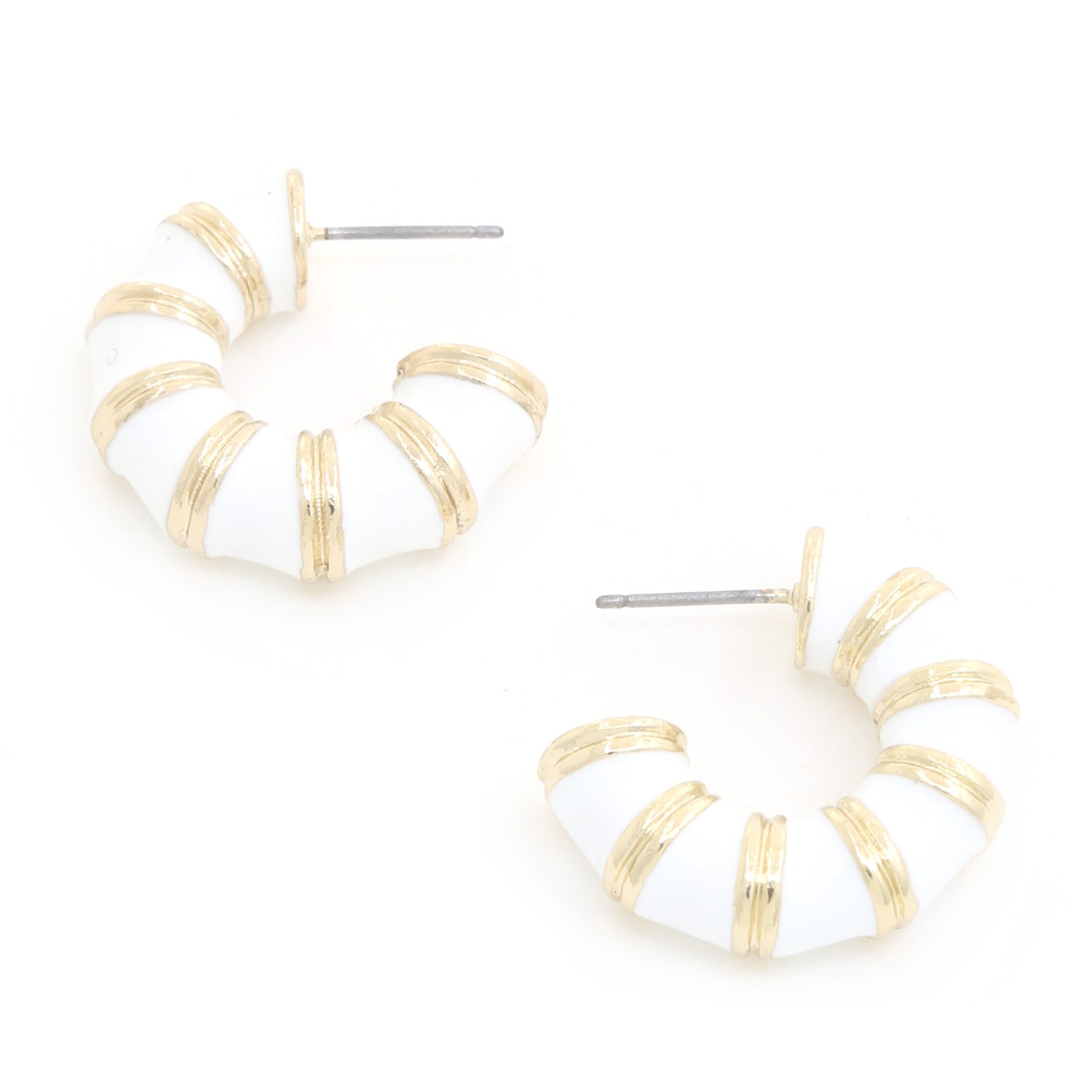 COLOR METAL OPEN HOOP EARRING