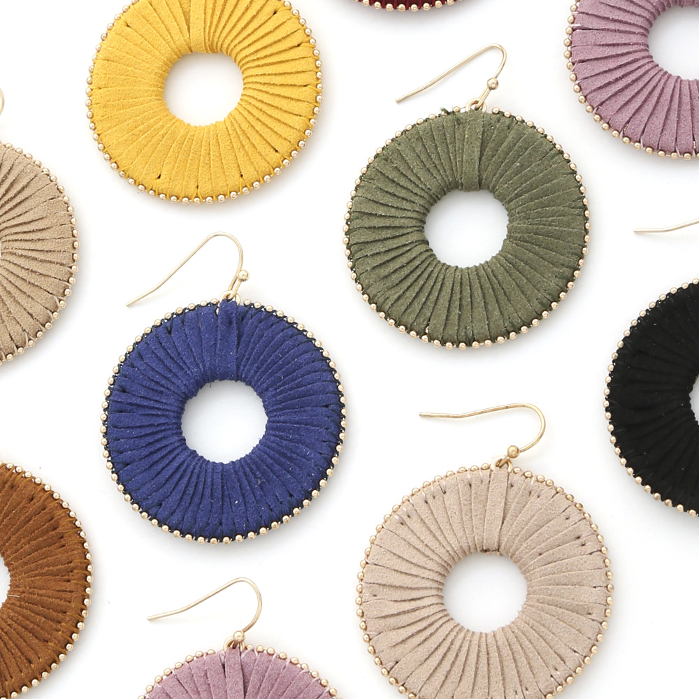 ROUND RAFFIA WRAPPED BEADED EDGE DANGLE EARRING