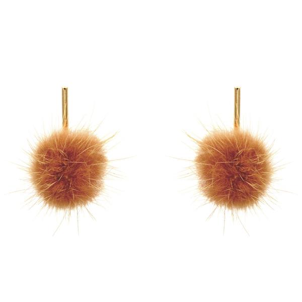 POM POM METAL BAR EARRING