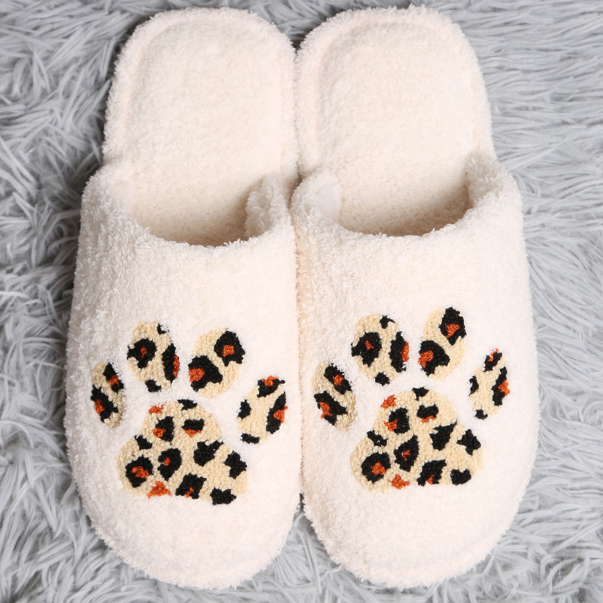 LEOPARD PAW EMBROIDERED SLIPPER