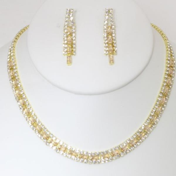 CRYSTAL METAL NECKLACE