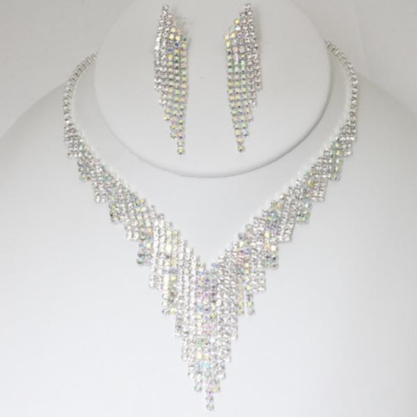 V SHAPE RHINESTONE NECKLACE