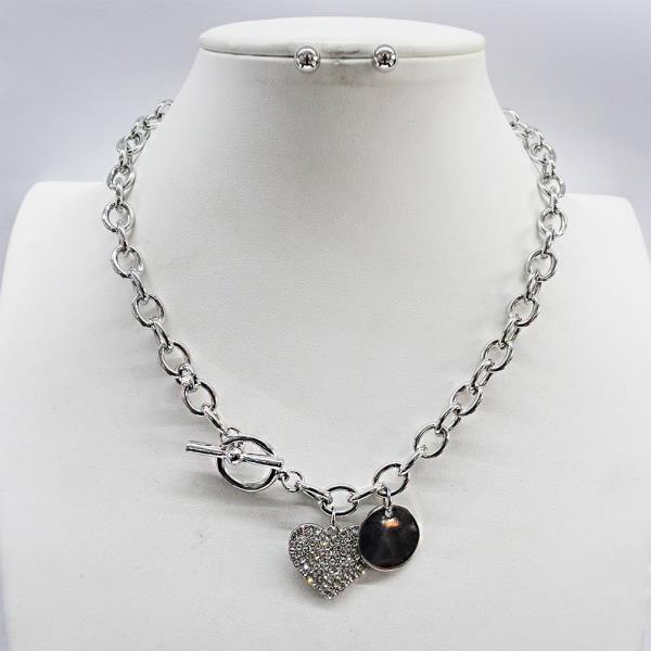 HEART COIN CHARM CIRCLE LINK TOGGLE CLASP NECKLACE