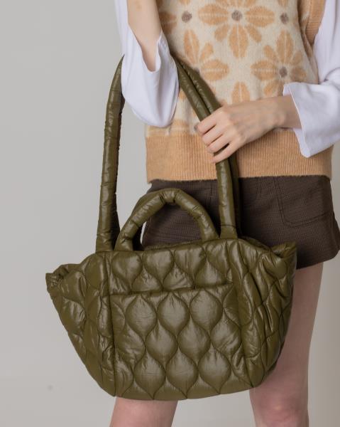 WAVE PADDED SHOULDER BAG