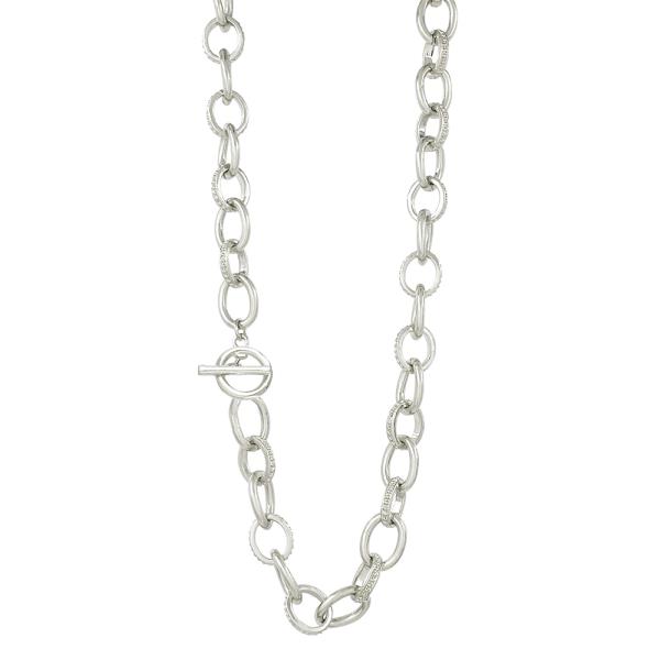 METAL LINK TOGGLE LONG NECKLACE