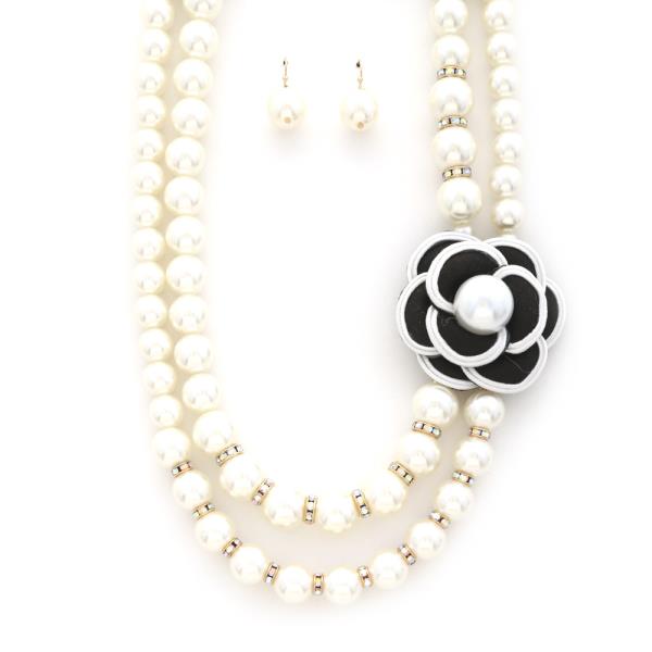 FLOWER PEARL BEAD NECKLACE