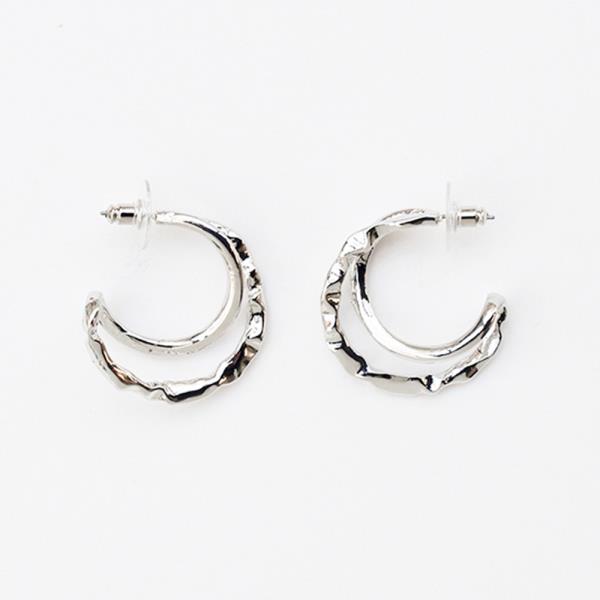 DOUBLE HOOP EARRING