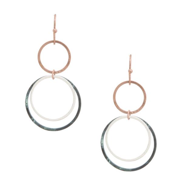TRIPLE CIRCLE DANGLE EARRING