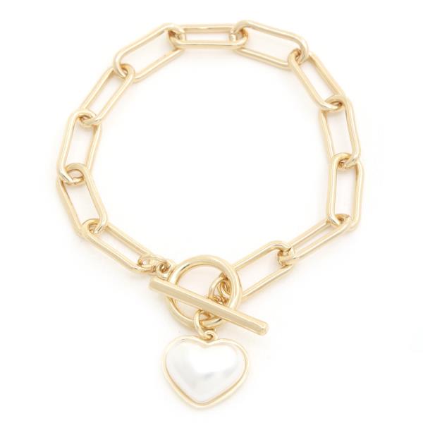 HEART CHARM OVAL LINK TOGGLE CLASP BRACELET