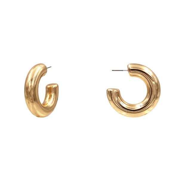 PIPE OPEN HOOP EARRING