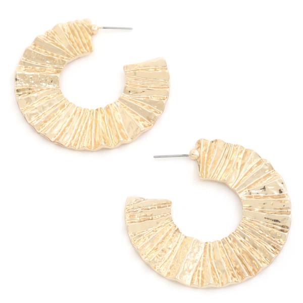 RUFFLE TEXTURED OPEN CIRCLE EARRING