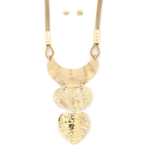 HEART METAL NECKLACE
