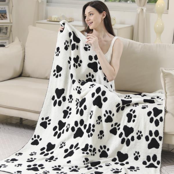 PAW PRINT THROW BLANKET