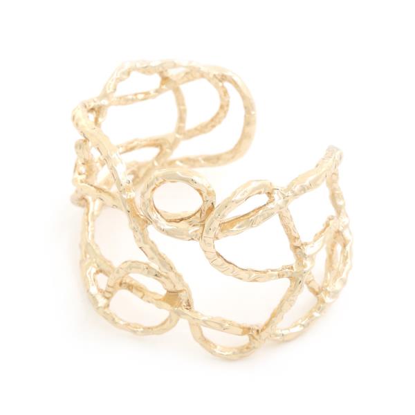 METAL CUFF BRACELET