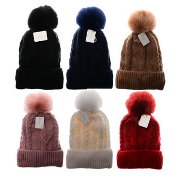 FASHION POM POM BEANIES 1 PC