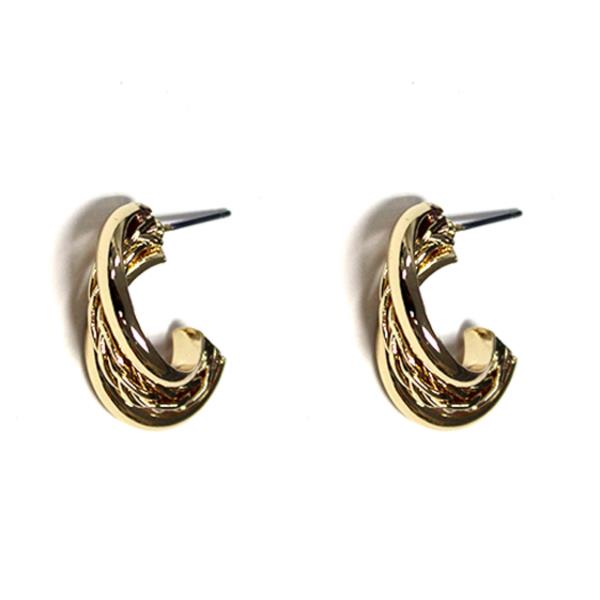 3 MULTI LINE HOOP EARRING