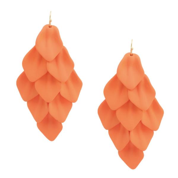 SMOOTH TEXTURE PETAL DANGLE EARRING