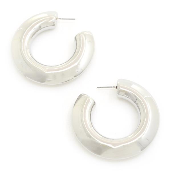 OPEN CIRCLE METAL EARRING