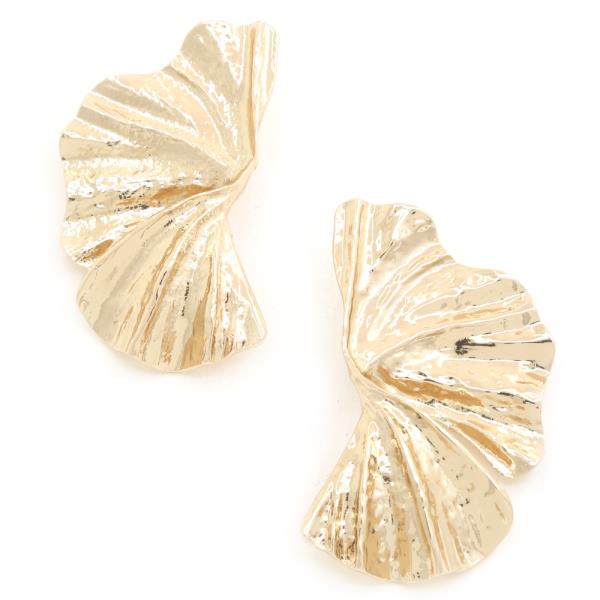 RUFFLE METAL EARRING