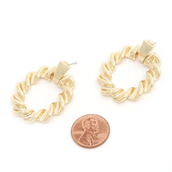 SODAJO TWISTED METAL GOLD DIPPED EARRING