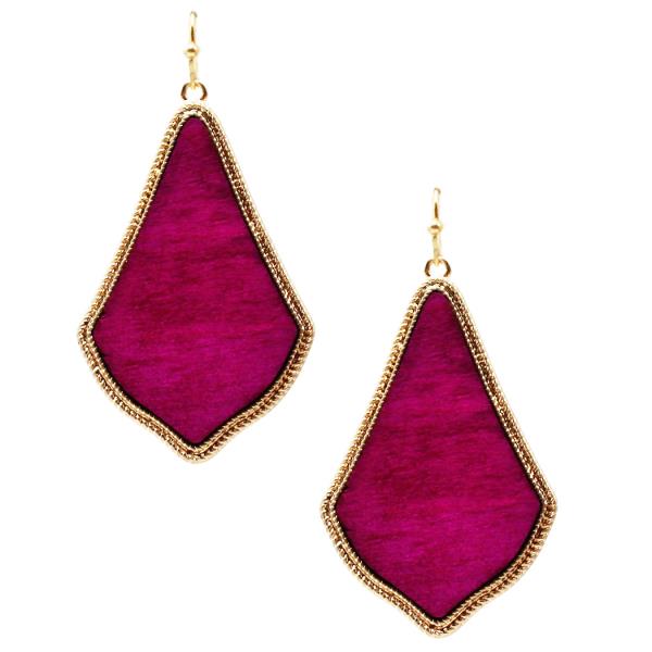 FASHION WOOD DANGLE EARRING