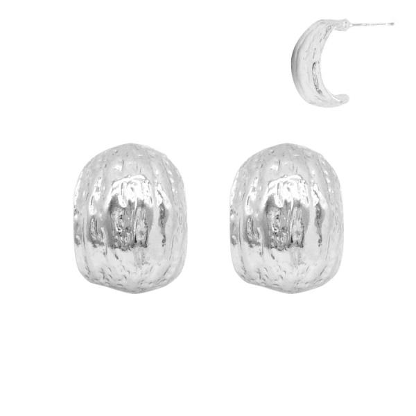 METAL TEXTURE C EARRING