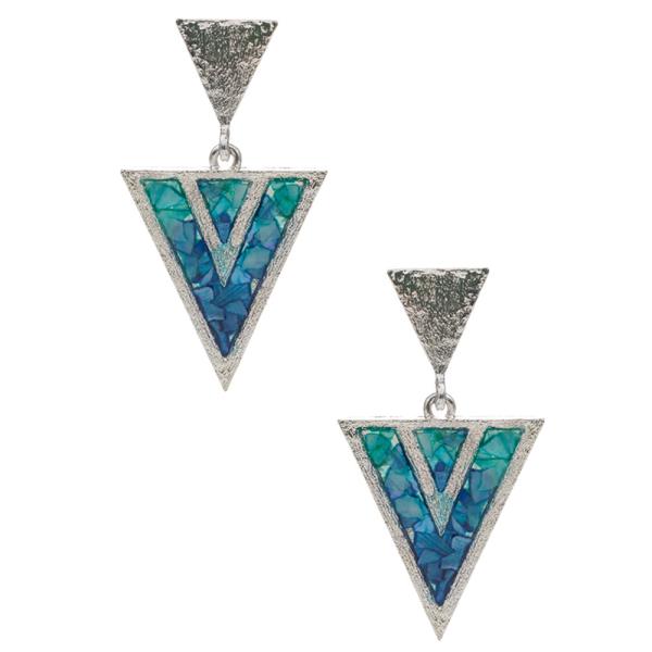 TRIANGLE SHAPED CHIP SHELL POST EARRING