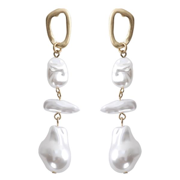 LOOP BAROQUE PEARL EARRING