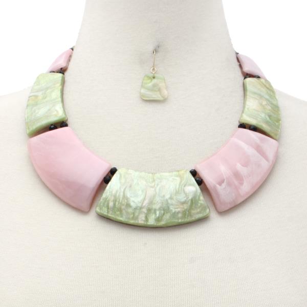 ACETATE TWO TONE STATEMENT NECKLACE