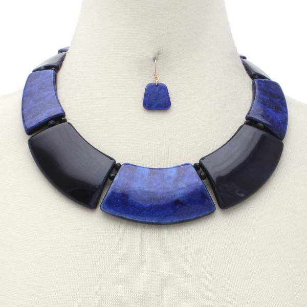 ACETATE TWO TONE STATEMENT NECKLACE