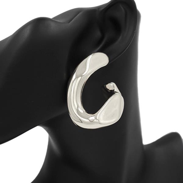 ORGANIC SHAPE METAL EARRING