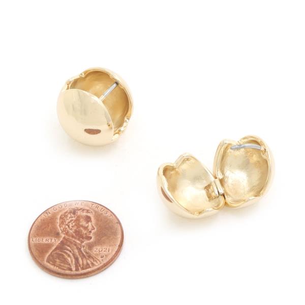 ROUND DOME EARRING