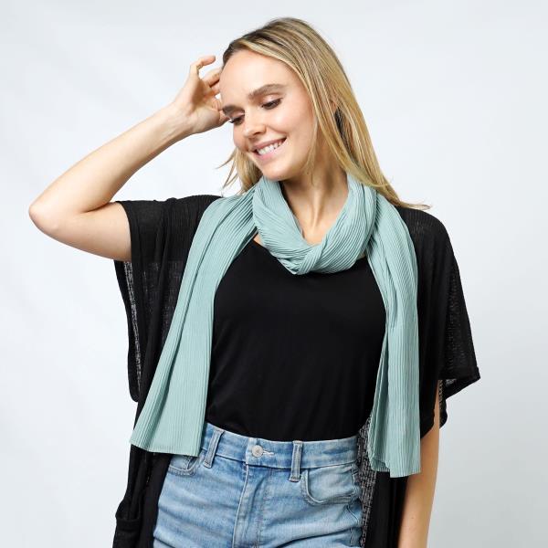 SOLID COLOR PLEATED OBLONG SCARF