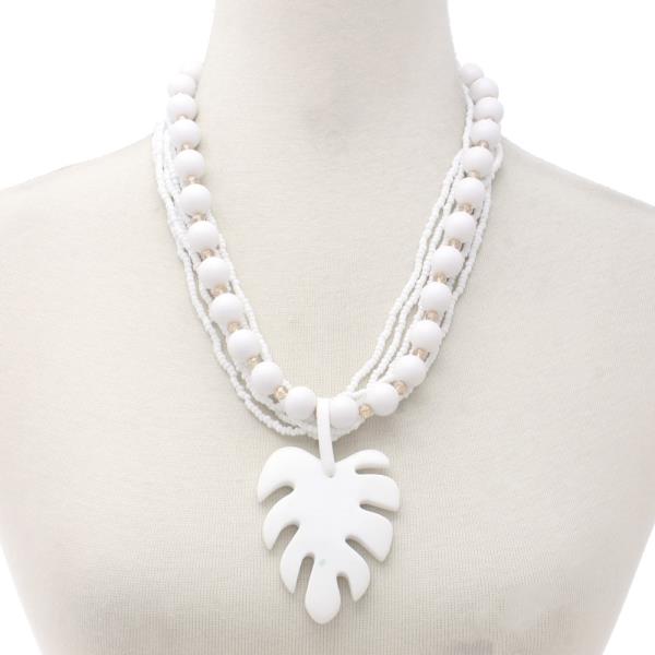 TROPICAL LEAF PENDANT BEADED NECKLACE