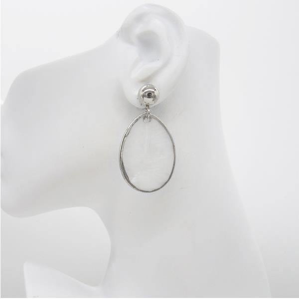 TEARDROP METAL EARRING