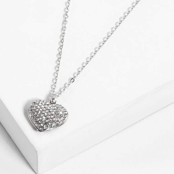 HEART PENDANT NECKLACE